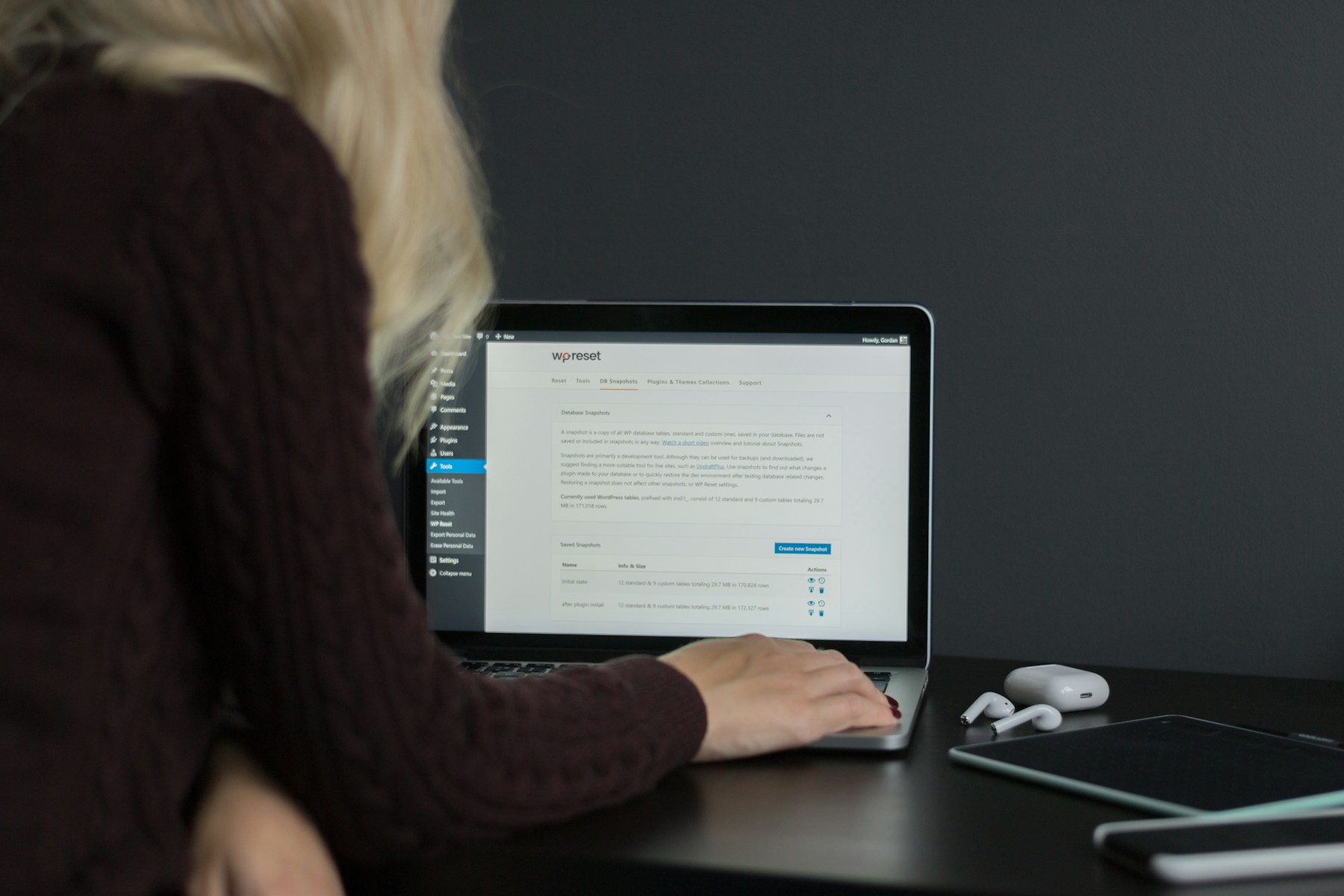 Cover Image for Best Email Blast Platforms: How to Choose the Right Solution for Mass Email Campaigns